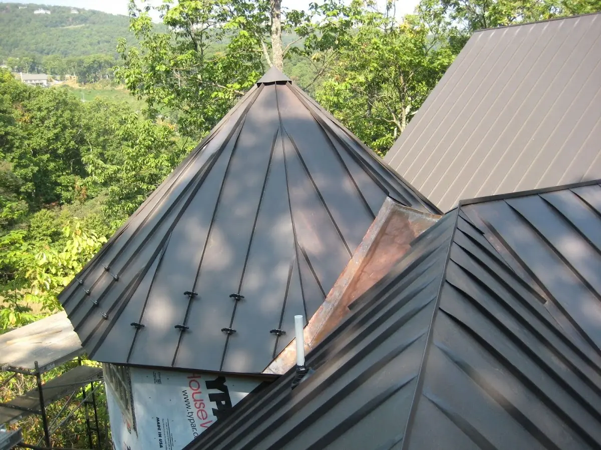 Professional Roof Tarp Installation by Craftsman Roofing in Hayford